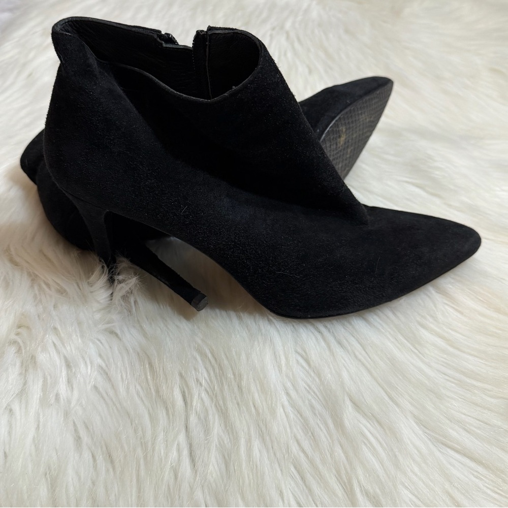 Stuart Weitzman Fur Black Heeled Boots - Picture 3 of 8